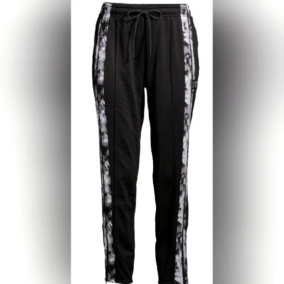 No Boundaries Love Joggers - Picture 1 of 5